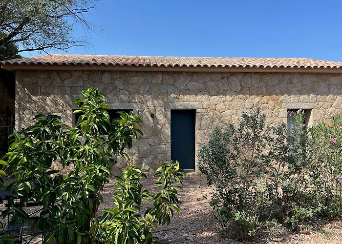 Stone House Between Porto-vecchio And Bonifacio *